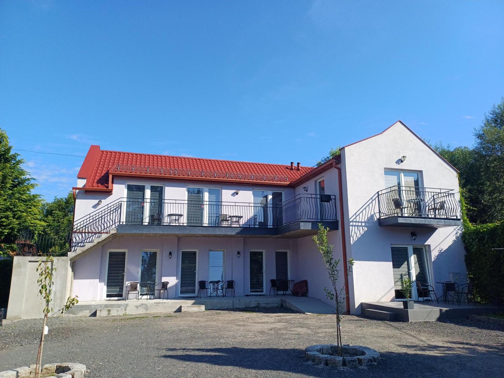 Gosciniec Solan Hotel Jeleniow ภายนอก รูปภาพ