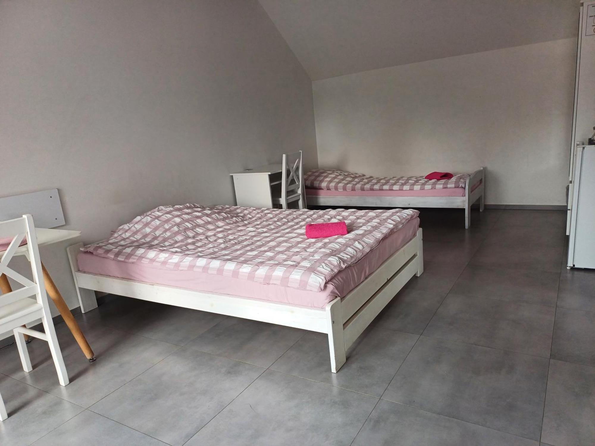 Gosciniec Solan Hotel Jeleniow ภายนอก รูปภาพ