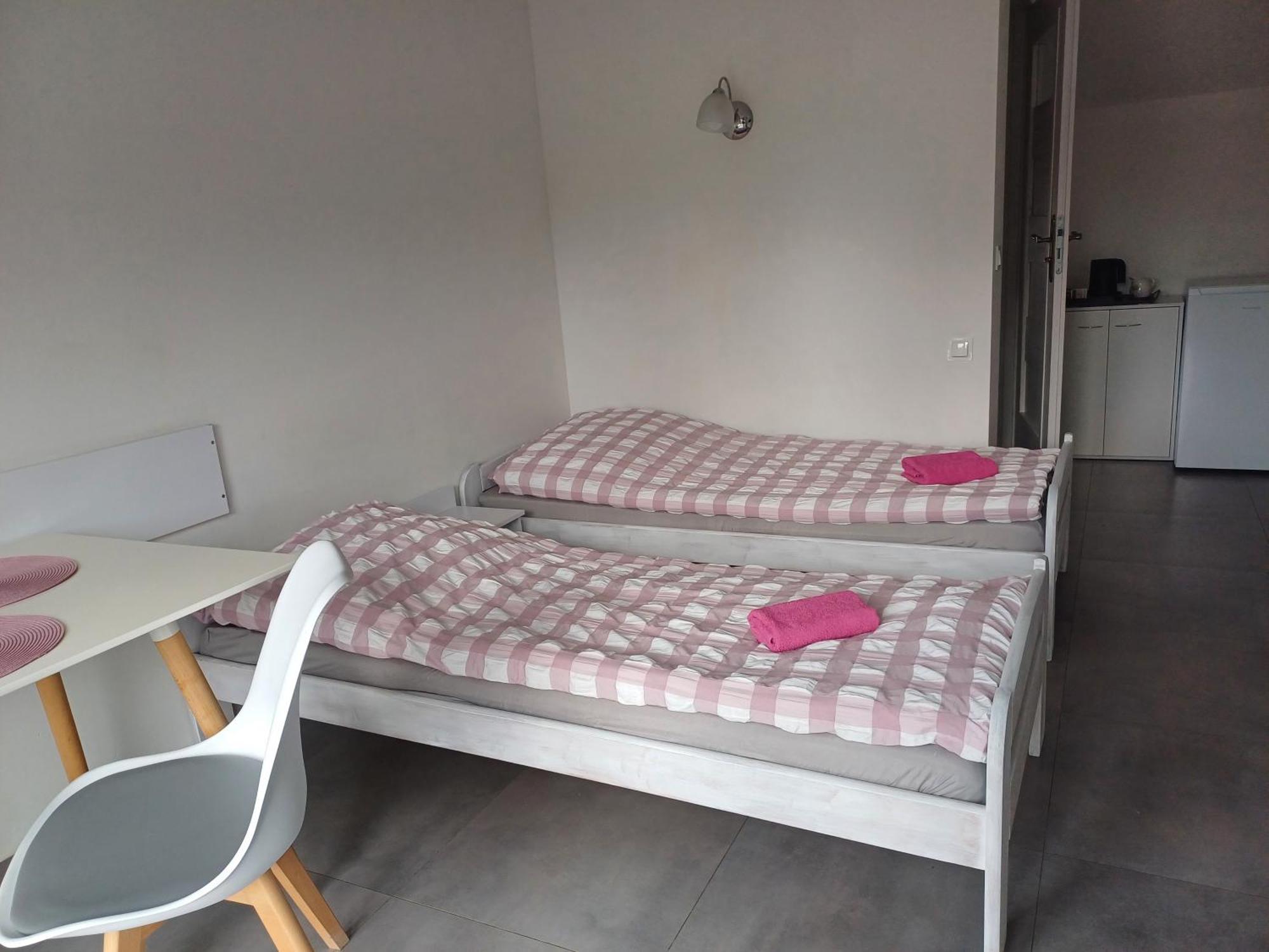 Gosciniec Solan Hotel Jeleniow ภายนอก รูปภาพ